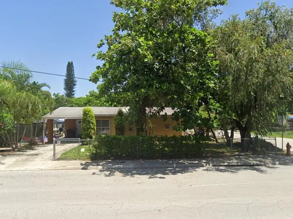2102 Delaware Avenue, Fort Pierce, FL 34950