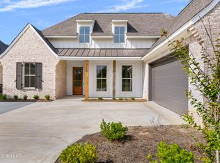 111 Harbor View Dr, Madison, MS 39110