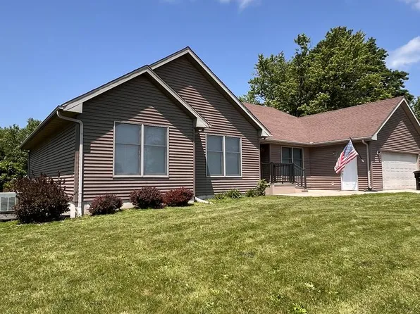 910 S 20th St, Unionville, MO 63565