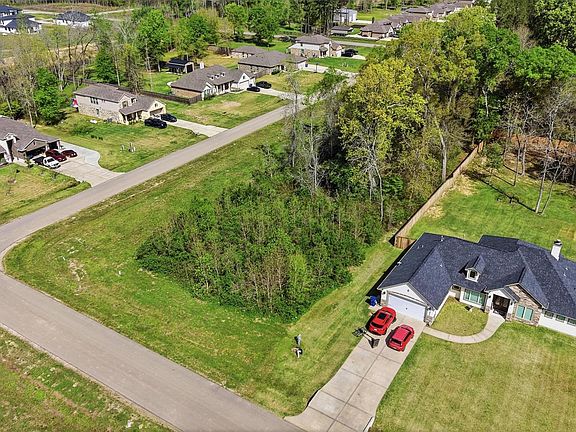 4th image of 310 County Road 6615