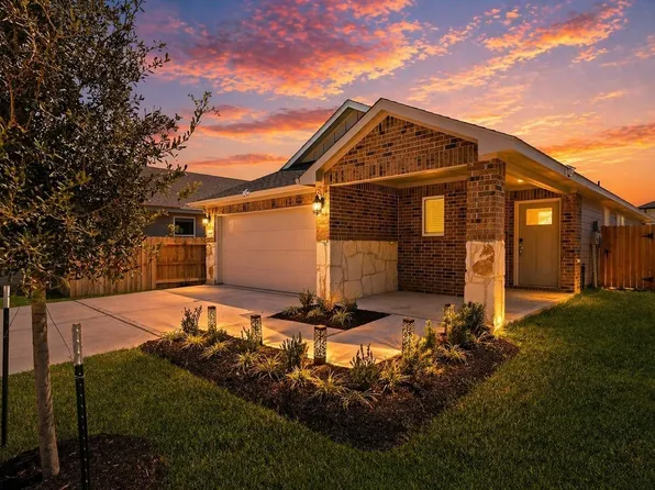 347 Willow Sage Ct, Montgomery, TX 77316