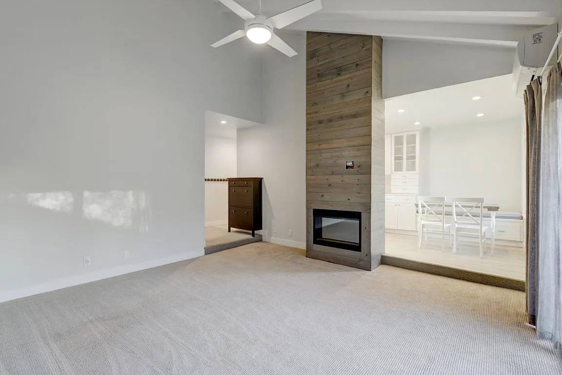 1251 Homestead Ave — Photo 4