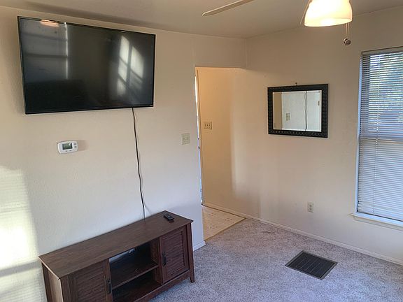 5th image of 805 W Main St #1/2A