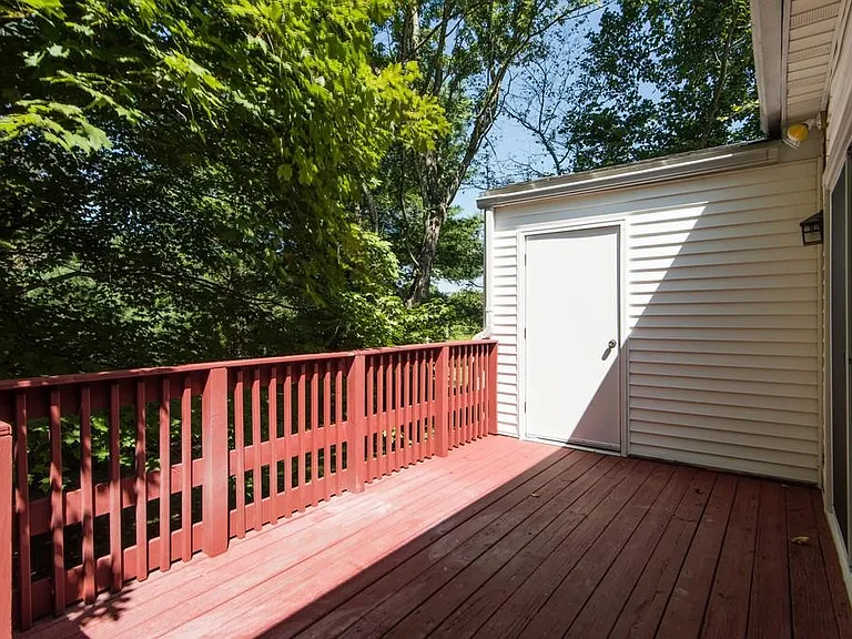 1215 Carriage Park Dr — Photo 18