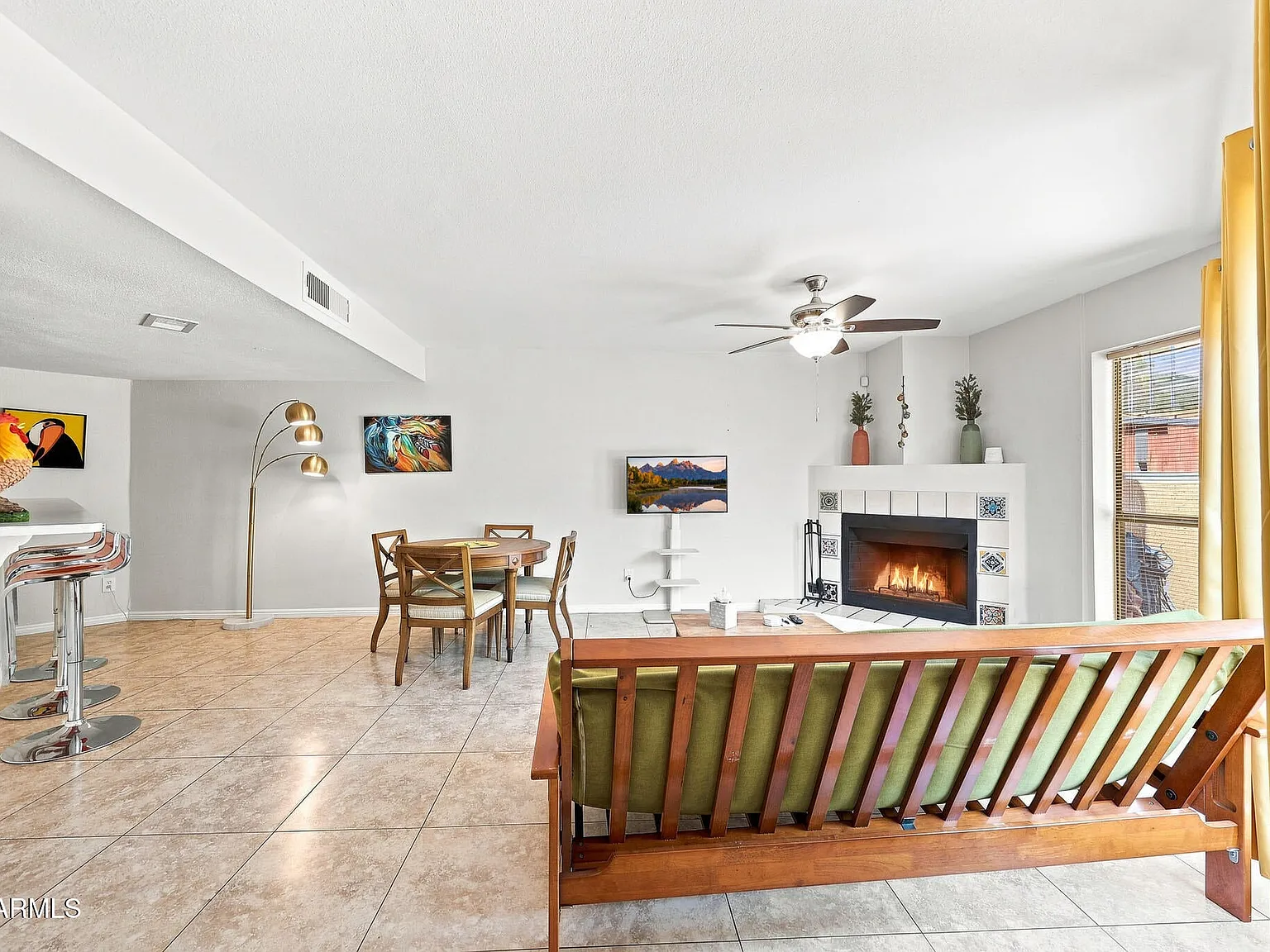 2 bed, 2.5 bath, 1269 sqft, $1,500 — Photo 2