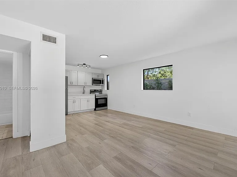 37 NW 59th St #4B — Photo 6