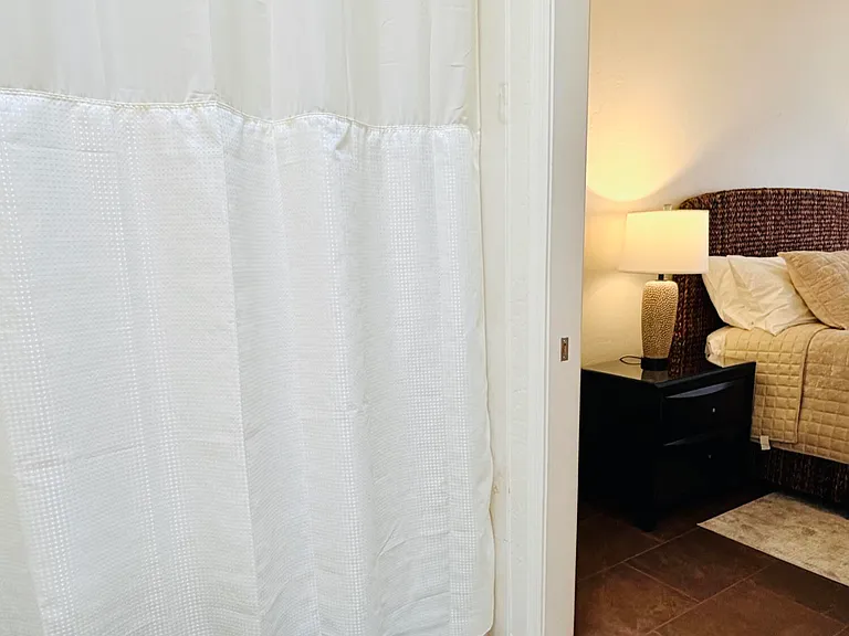 1465 W Bridalveil Pl — Photo 11