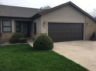 621 Meadows Ct #2R, Rantoul, IL 61866