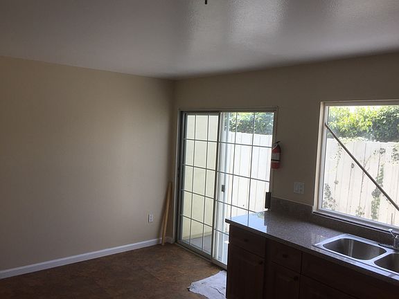 4th image of 16755 Parthenia St Unit 5