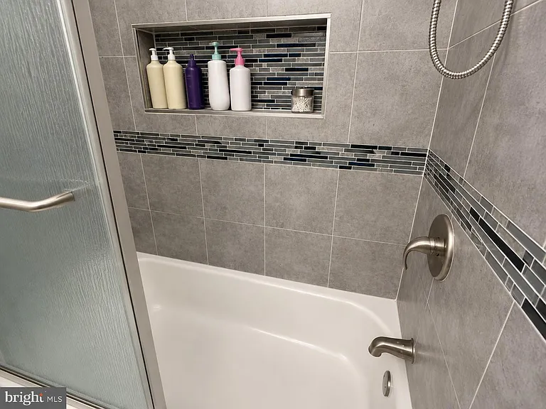 5 Society Ct — Photo 15