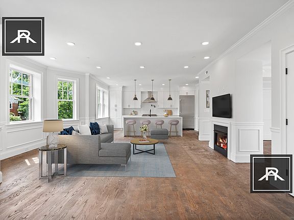 5th image of 126 Longwood Ave #4