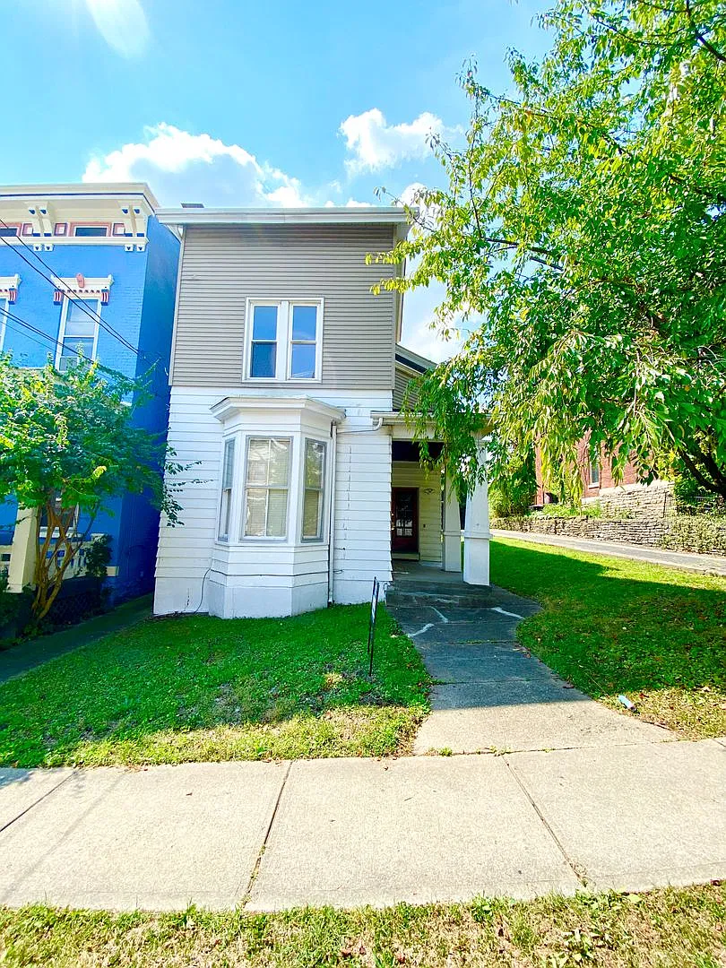 5 Bed/2 Bath Seconds From UC Main Campus Only $675/pp ($3375/mo) — Photo 1