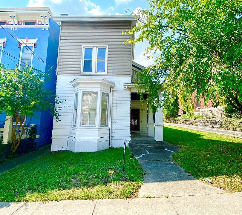 465 Warner St