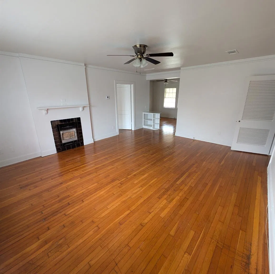 1 bed, 1.0 bath, 4352 sqft, $1,225 — Photo 1
