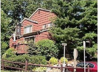 160 Branchwood Ln, Nanuet, NY 10954