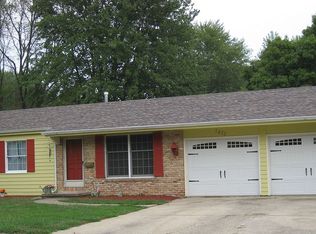 2423 Salem Rd, Charleston, IL 61920