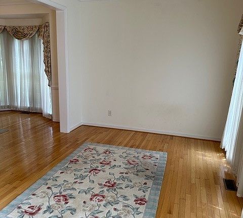 4th image of 11280 Silverstone Dr