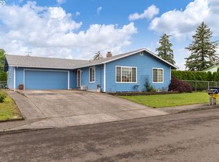 1517 N Locust St, Canby, OR 97013