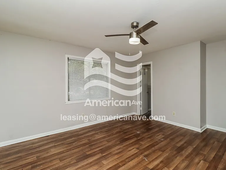 1179758_007_main_bedroom_7.jpg