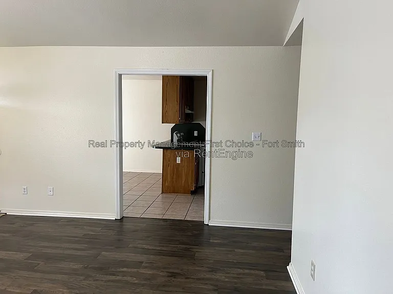 3509 Price Cir — Photo 7