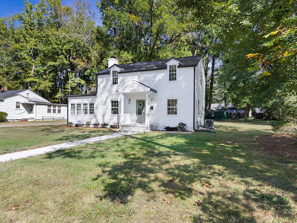 1st image of 2222 Charlotte St