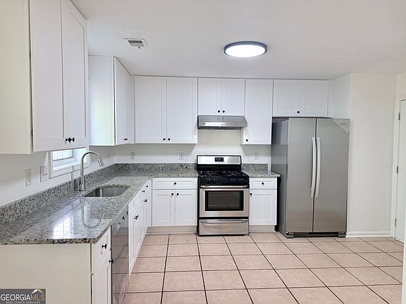5th image of 2700 Woodbine Hill Way