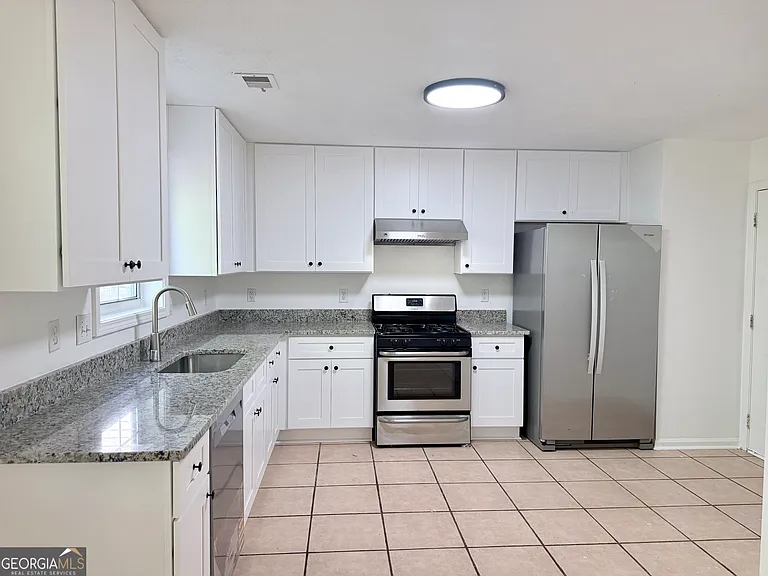 2700 Woodbine Hill Way — Photo 5