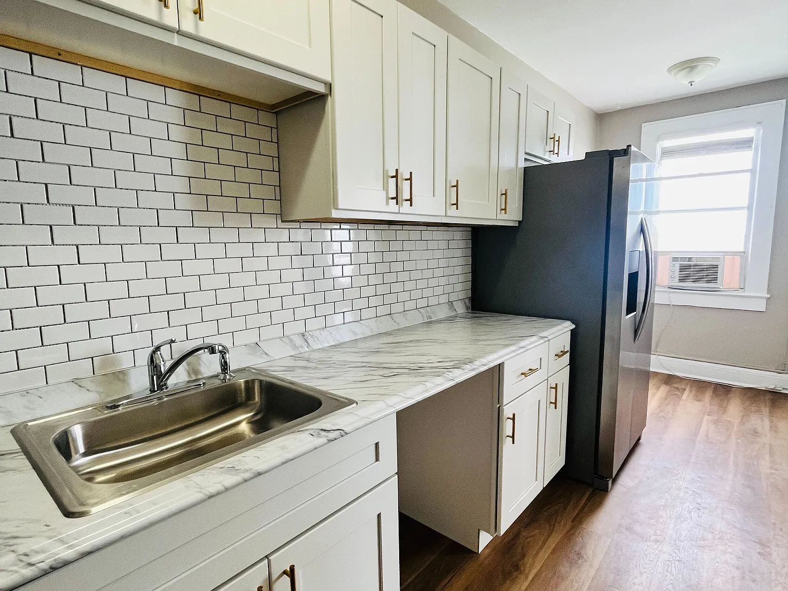 2 bed, 850 sqft, $1,475 — Photo 2