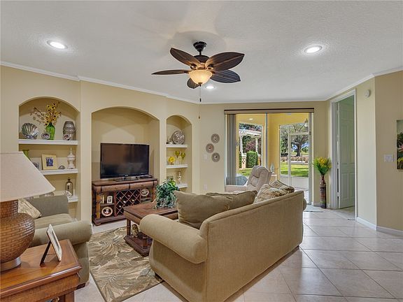 5th image of 5015 Fairways Cir APT A102