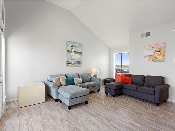 4th image of 17627 Termini San Luis Pass Rd