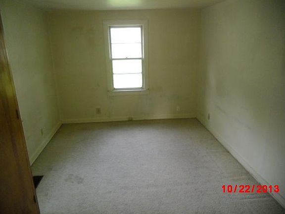4th image of 2216 E Dudley Ave