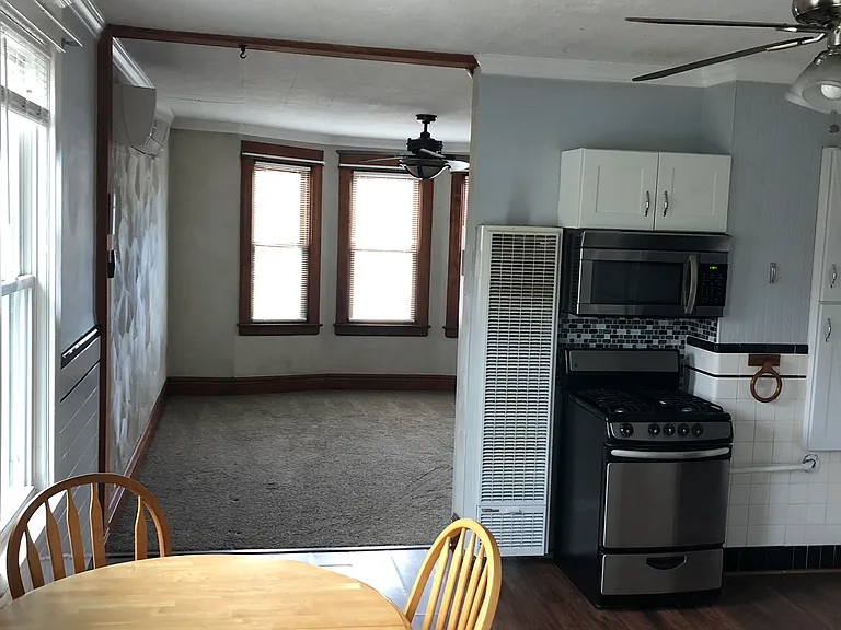 1409 Harlem Rd #1 — Photo 2