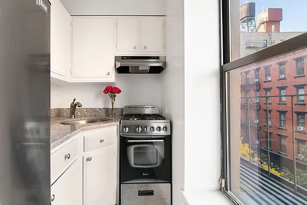 Rented by Warburg | media 4