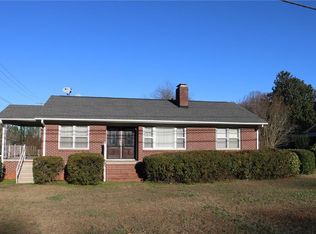 1001 S Walnut St, Seneca, SC 29678