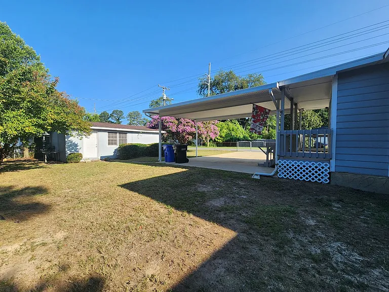 400 Roxie Ave — Photo 26