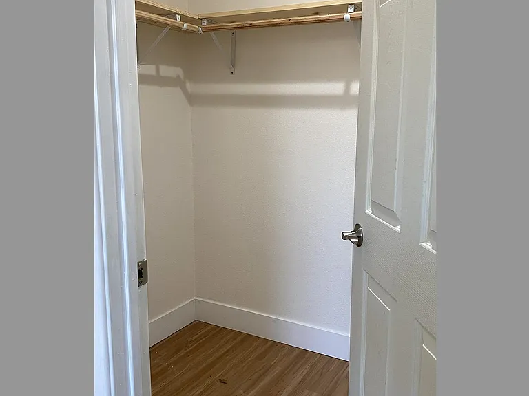 5856 Arlington Ave — Photo 9