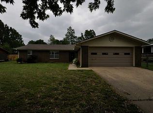 201 Terrace Dr, Lowell, AR 72745
