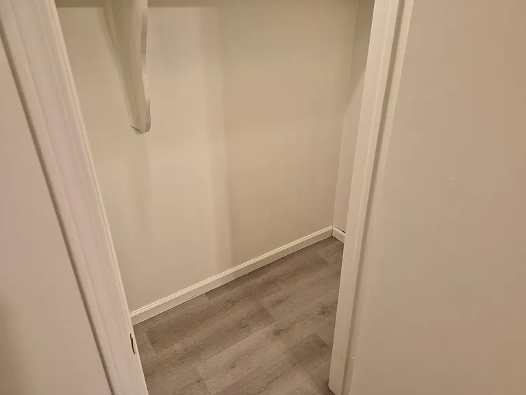 5616 S Madison Pl — Photo 9