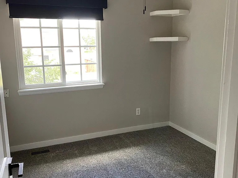 5390 E Kensington Ave — Photo 10