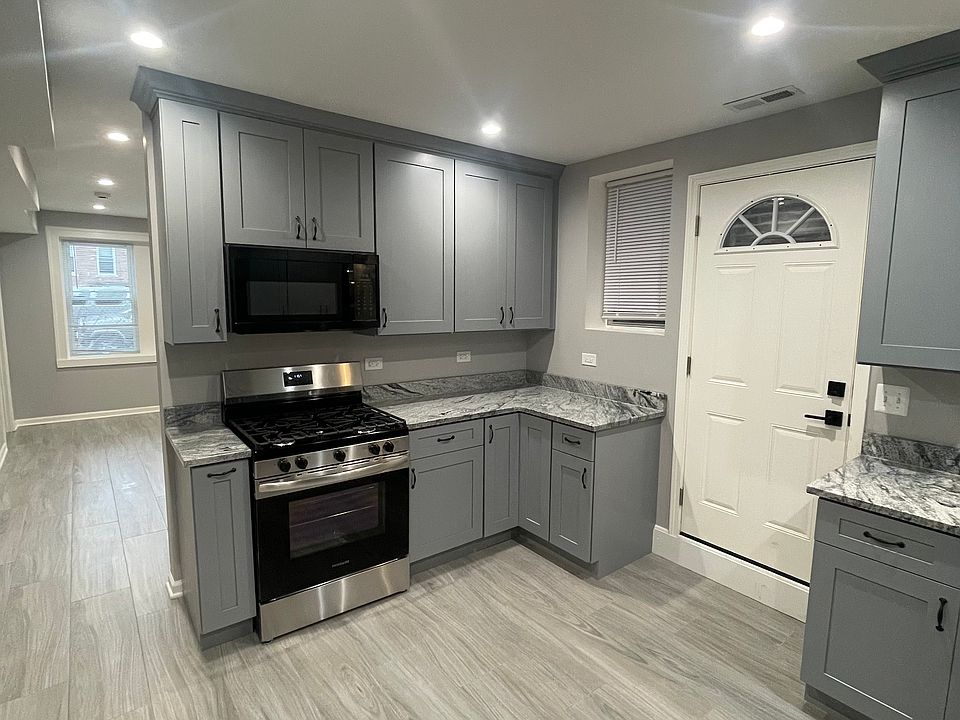 1st image of 3028 S Saint Louis Ave #1