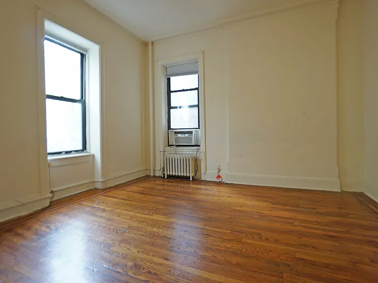 48 3rd Ave #3 — Photo 5