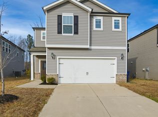 157 Wilbur Lake Dr, Fuquay Varina, NC 27526