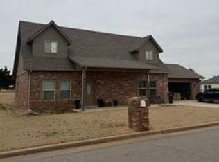1801 Fairway Dr, Guthrie, OK 73044