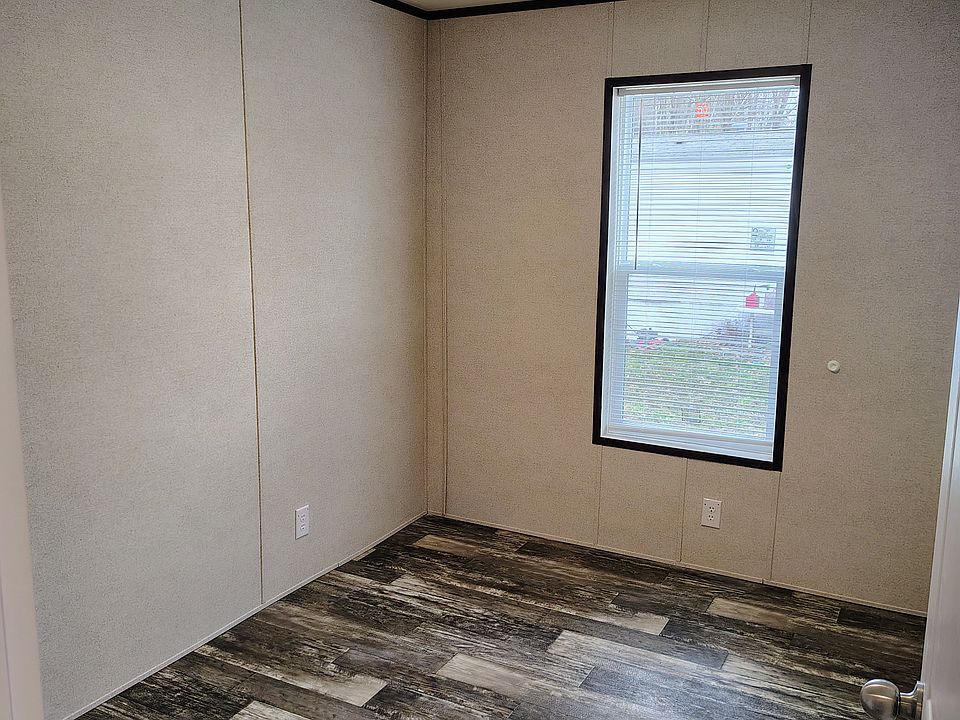 2nd image of 309 Elk Trail Dr