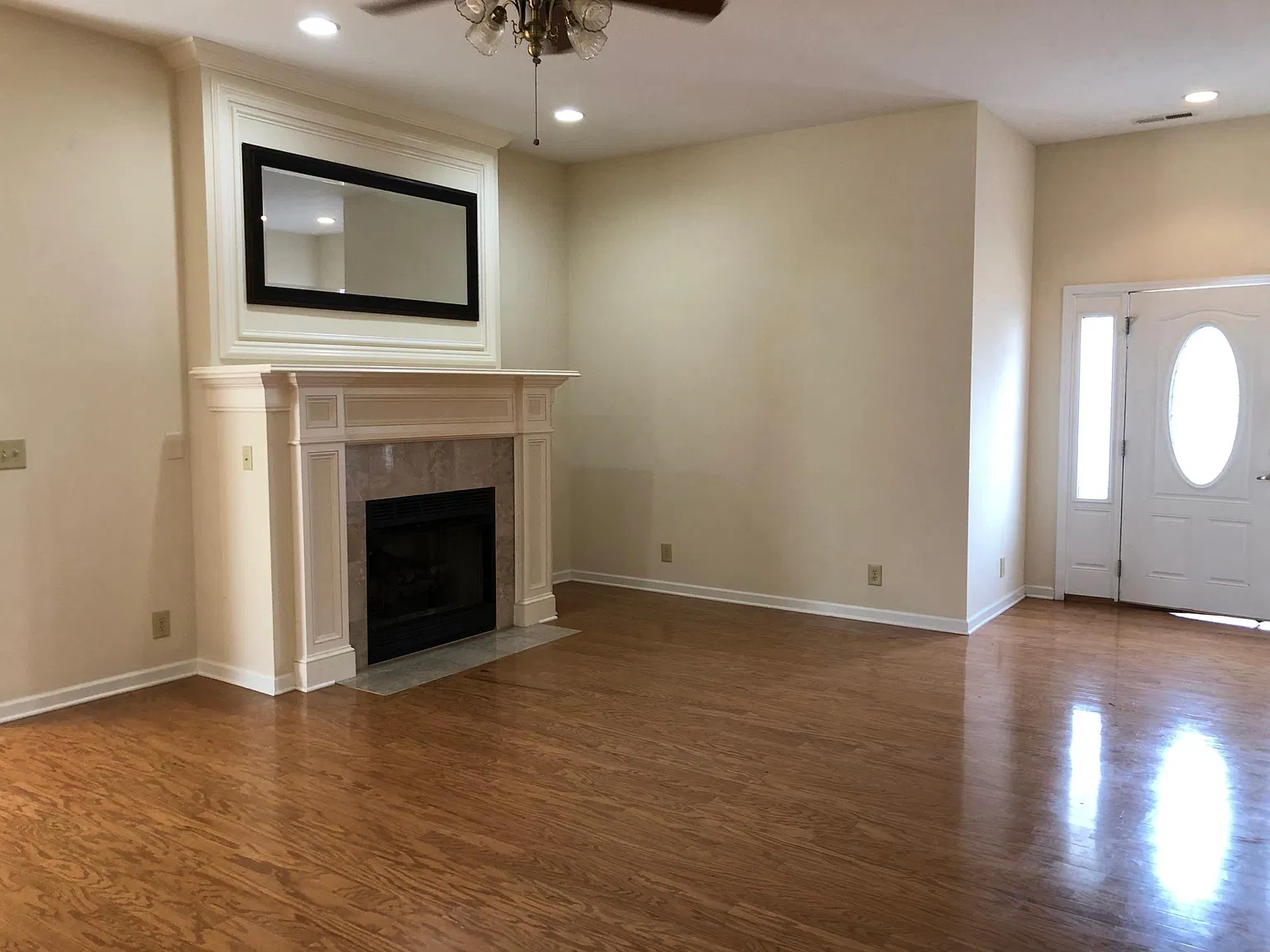 3 bed, 1462 sqft, $2,000 — Photo 3