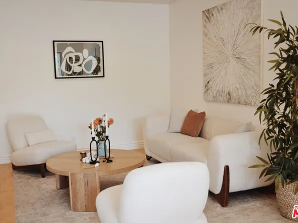 1328 Havenhurst Dr APT 202, West Hollywood, CA 90046