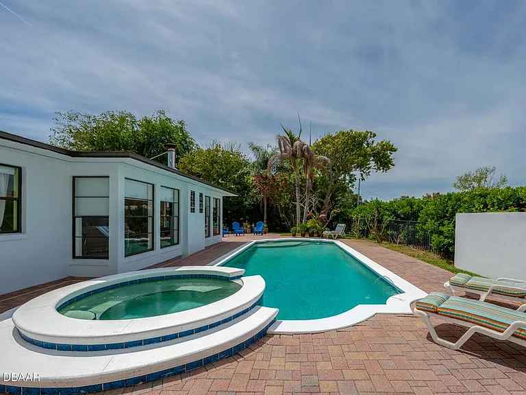 1536 John Anderson Dr — Photo 12