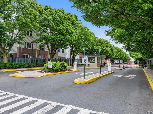 126 Sunset Boulevard #11126, Bronx, NY 10473