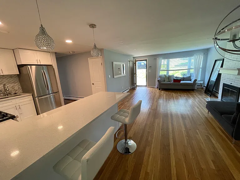 22 Augustus Rd — Photo 4