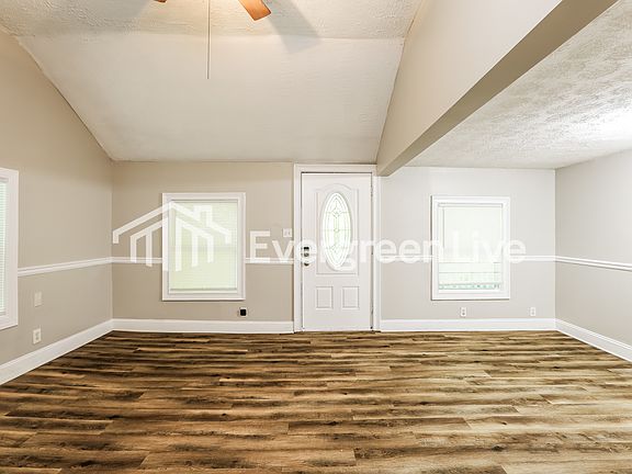 3rd image of 3906 Valley Rd